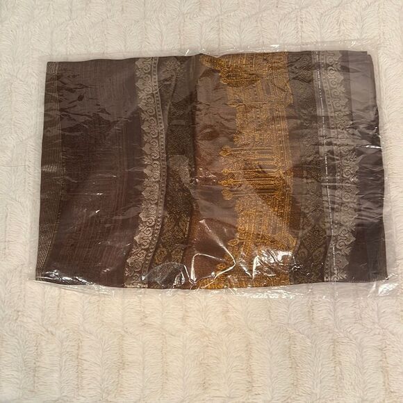 NWT Silk Scarf Bollywood Themed Landscape Metallic Thread - Picture 7 of 8
